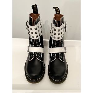 Dr. Martens Men Size 7 1490 Joska Stud